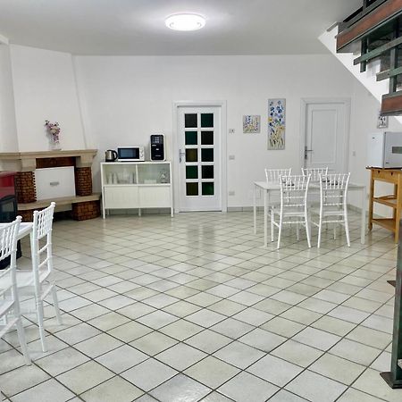 B & B Casal Pereto วัลมนโตเน ภายนอก รูปภาพ